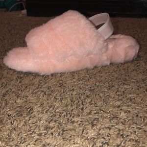 Pink fluffy sandals!